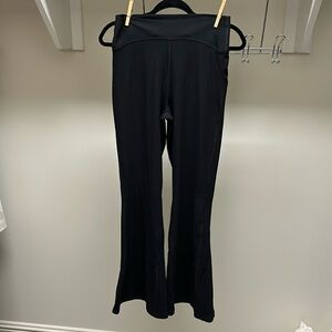 Ribbed black yoga pants